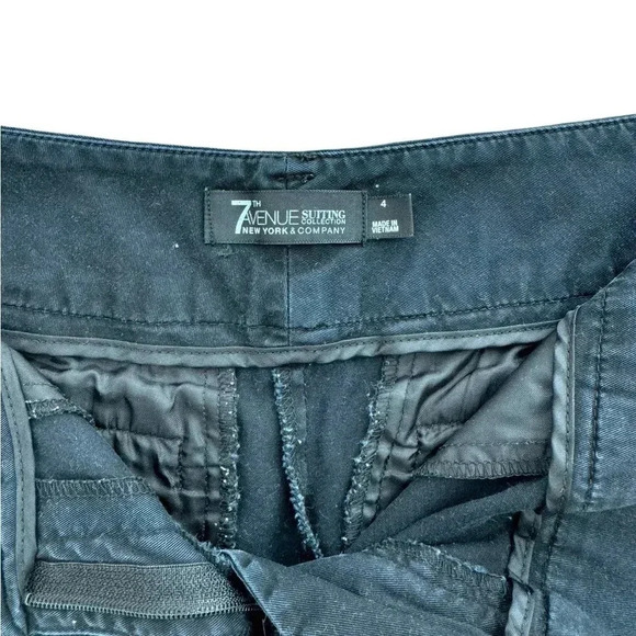 7TH AVENUE DESIGN STUDIO NEW YORK & COMPANY BLACK CHINO SHORTS WOMENS SIZE 4 - Picture 6 of 7